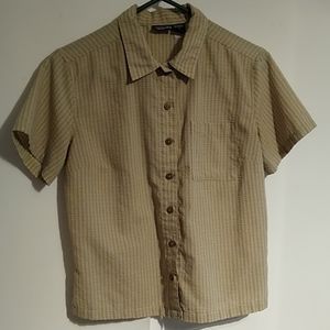 Patagonia short sleeved seer sucker button down